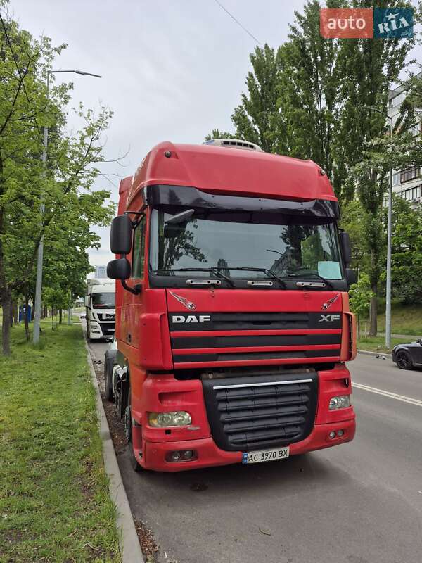 Тягач DAF XF 105 2007 в Буче