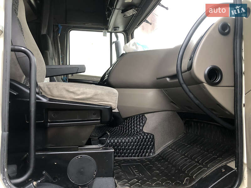 Тягач DAF XF 105 2006 в Одессе