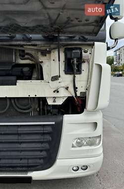 Тягач DAF XF 105 2011 в 