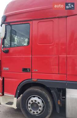 Тягач DAF XF 105 2011 в 