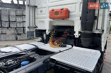 Тягач DAF XF 105 2011 в 