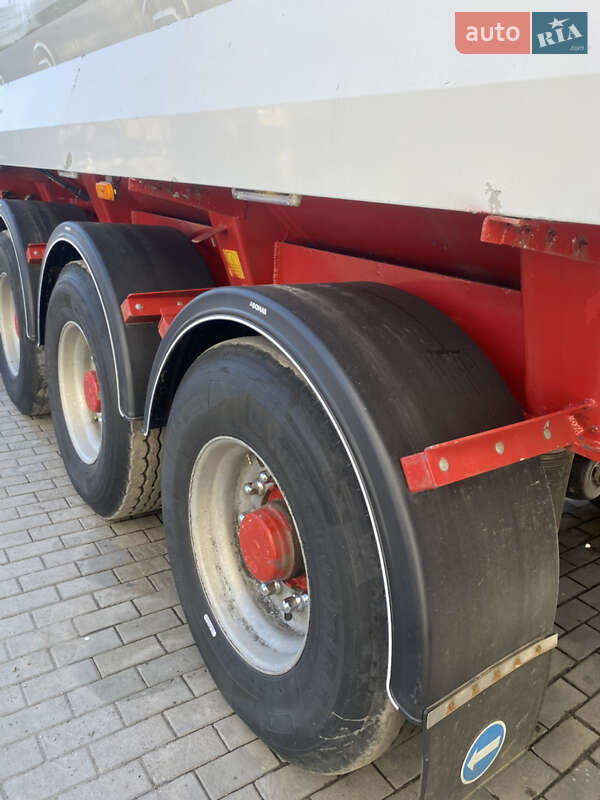 Бензовоз DAF XF 105 2012 в Белой Церкви