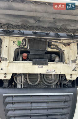 Бензовоз DAF XF 105 2012 в 