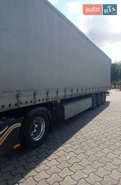 Тягач DAF XF 105 2011 в 