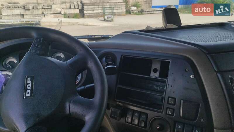 Тягач DAF XF 105 2009 в Запорожье