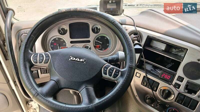 Тягач DAF XF 105 2011 в Дніпрі