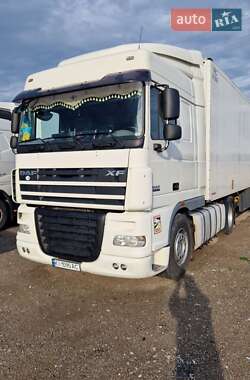 Тягач DAF XF 105 2011 в 