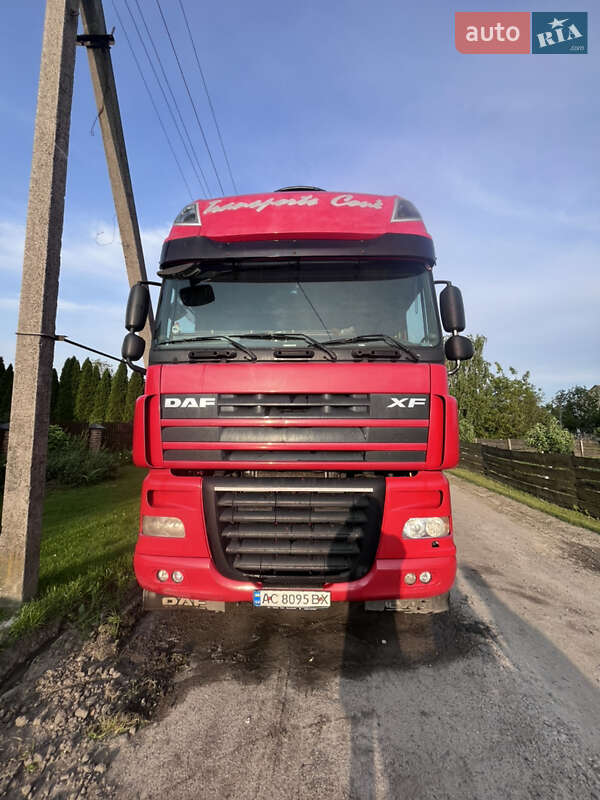 Тягач DAF XF 105 2010 в Лукове