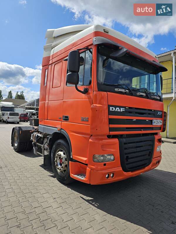 Тягач DAF XF 105 2007 в Вишневому