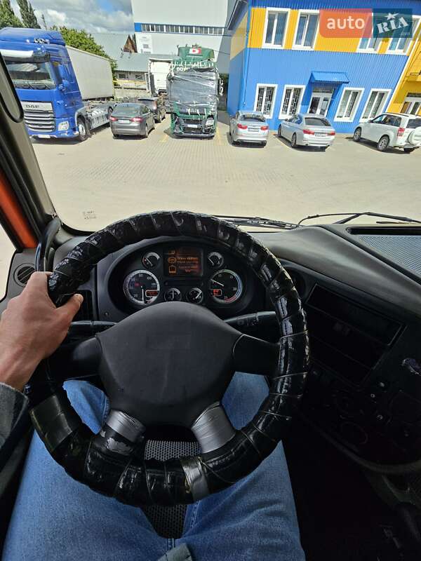 Тягач DAF XF 105 2007 в Вишневому