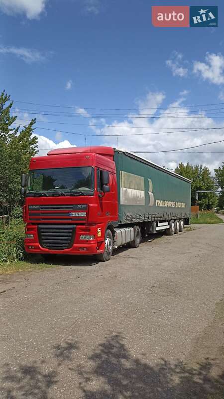 Тягач DAF XF 105 2006 в 