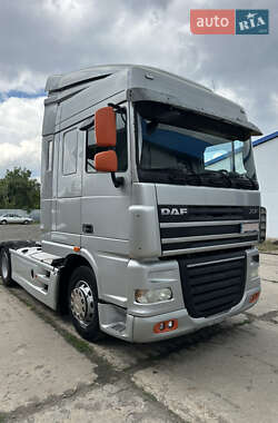 Тягач DAF XF 105 2011 в 