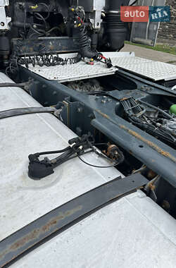Тягач DAF XF 105 2011 в 