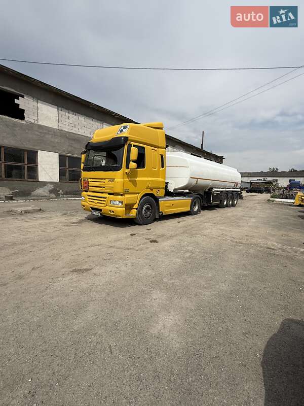 Тягач DAF XF 105 2012 в 