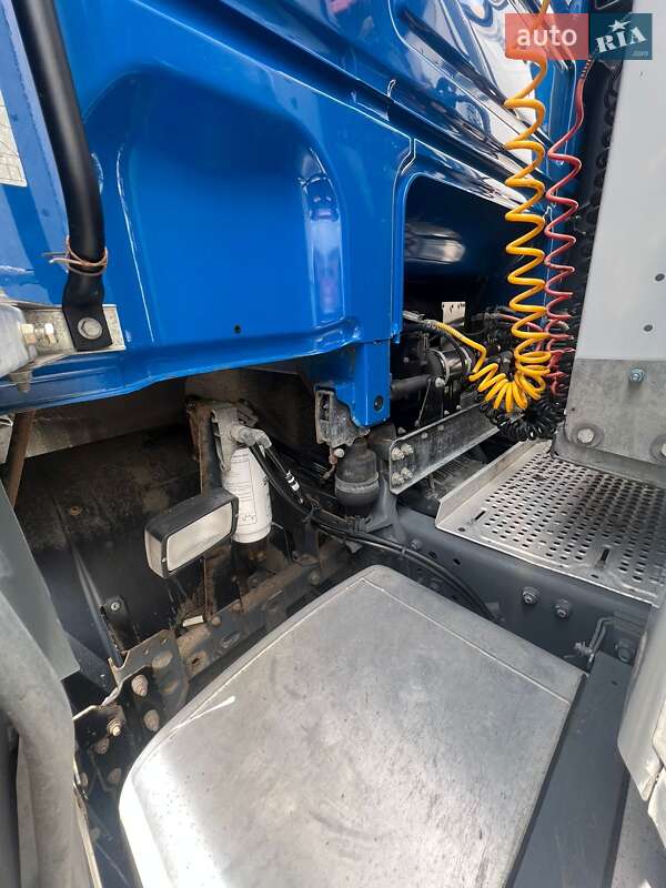 Тягач DAF XF 105 2013 в Чернівцях