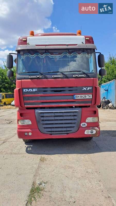 Тягач DAF XF 105 2007 в Одессе