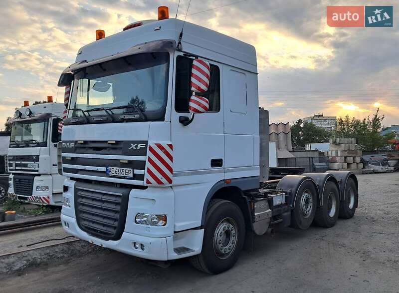 Тягач DAF XF 105 2005 в Днепре