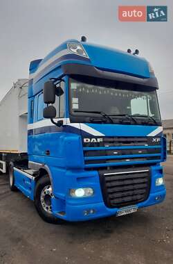 Зерновоз DAF XF 105 2007 в Березовке