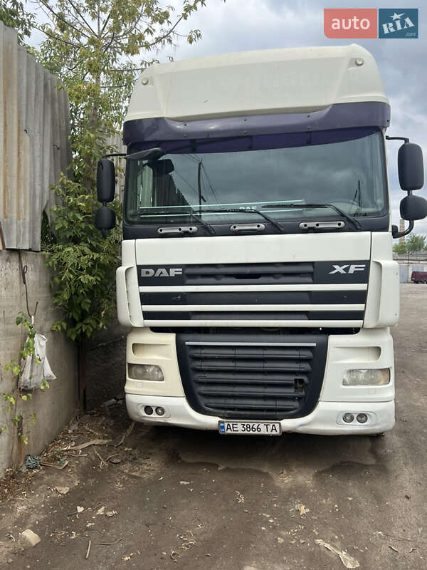 Тягач DAF XF 105 2008 в 