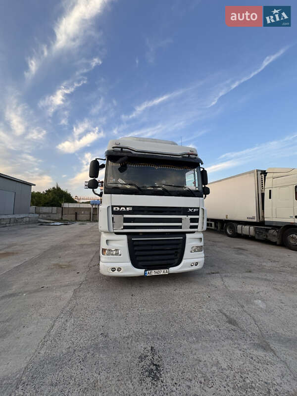 Тягач DAF XF 105 2011 в Днепре