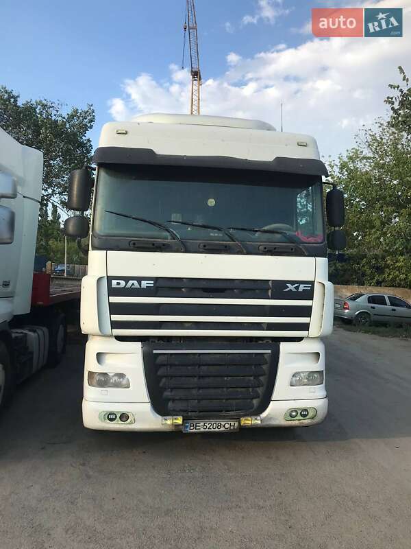 Зерновоз DAF XF 105 2010 в 