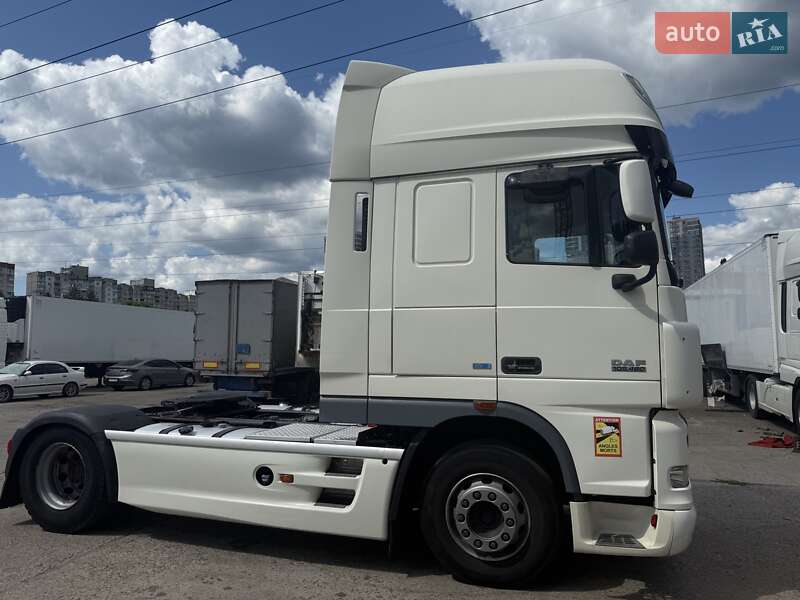 Тягач DAF XF 105 2013 в Киеве