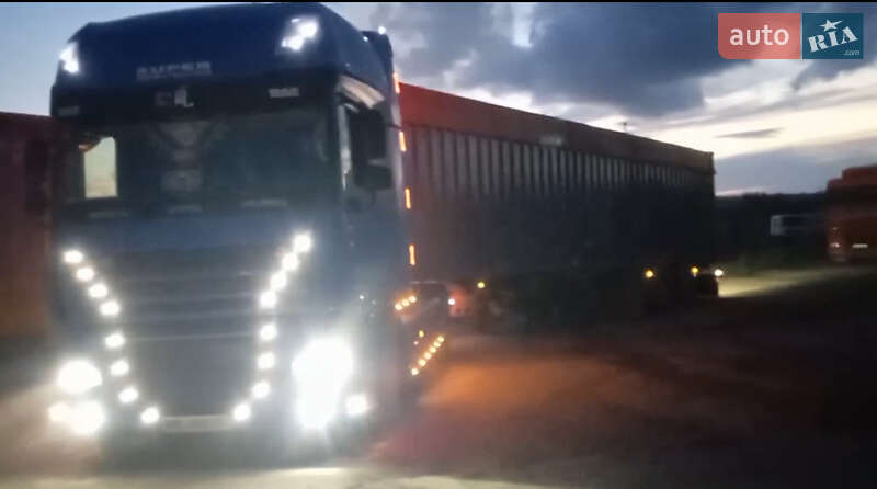 Контейнеровоз DAF XF 105 2007 в 