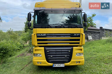 Тягач DAF XF 105 2010 в 