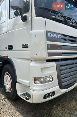 Тягач DAF XF 105 2011 в 