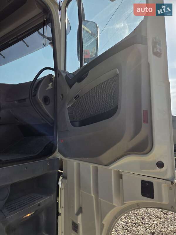 Тягач DAF XF 105 2013 в Бучаче