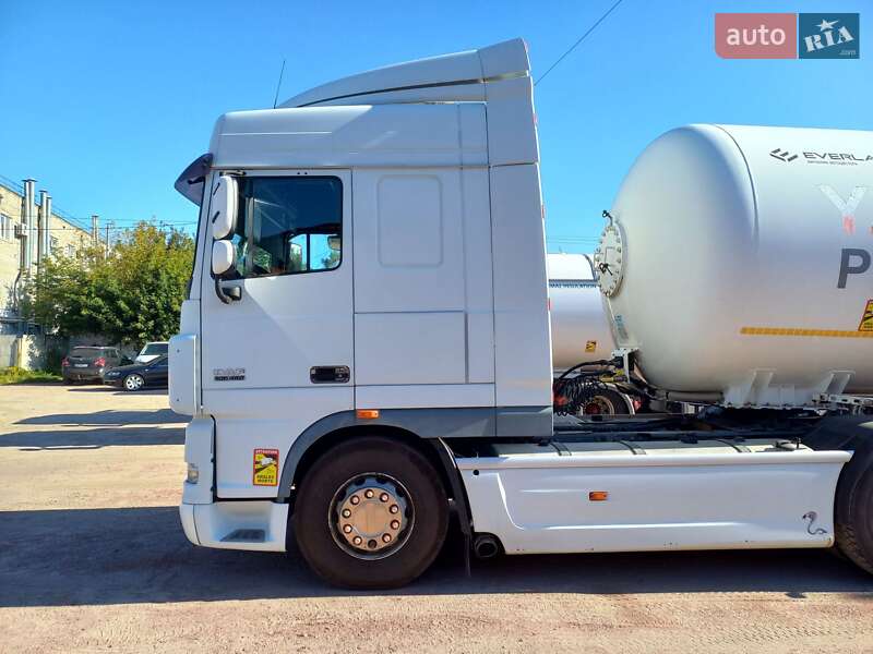 Тягач DAF XF 105 2010 в Житомире