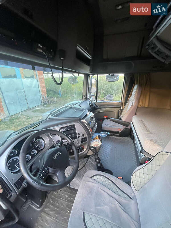 Тягач DAF XF 105 2010 в Черновцах