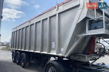 Самосвал DAF XF 105 2010 в 