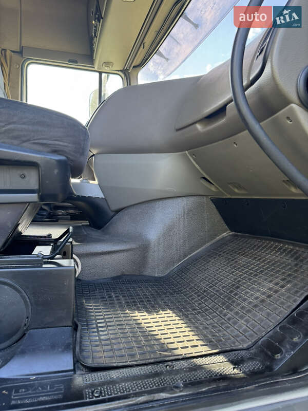 Тягач DAF XF 105 2012 в Сарнах