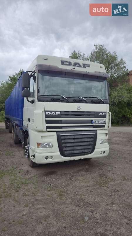 Контейнеровоз DAF XF 105 2006 в Барвінковому