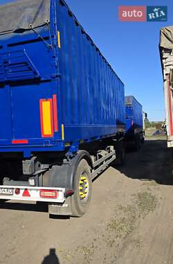 Контейнеровоз DAF XF 105 2006 в 