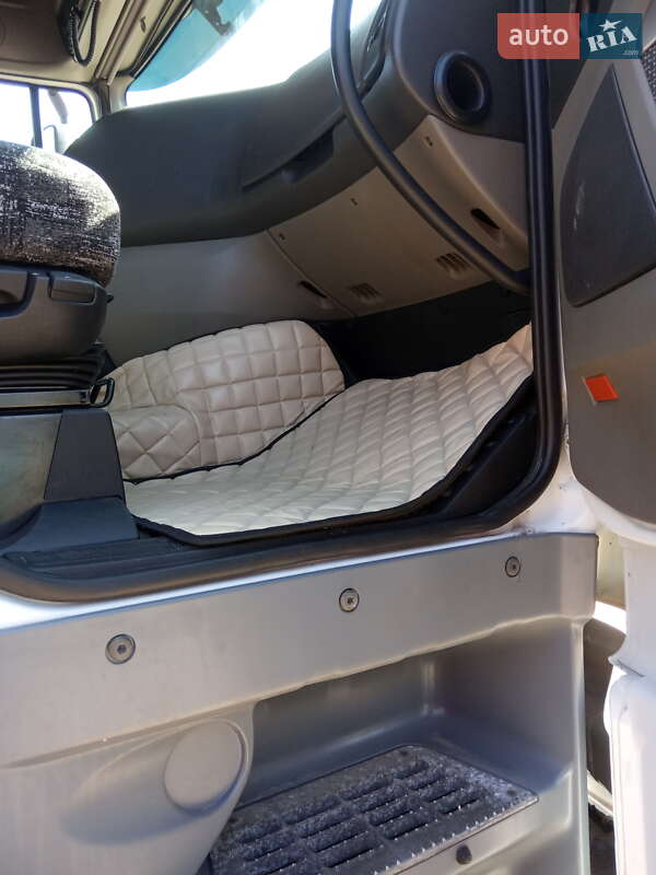 Тягач DAF XF 105 2013 в Чернігові