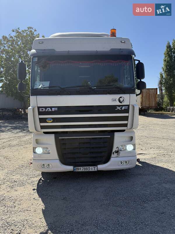 Тягач DAF XF 105 2013 в Одессе