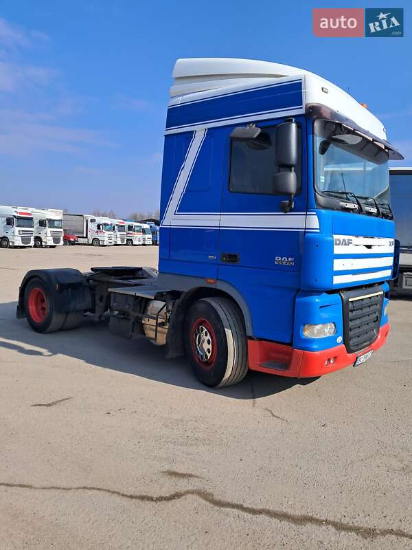 Тягач DAF XF 105 2010 в Львове