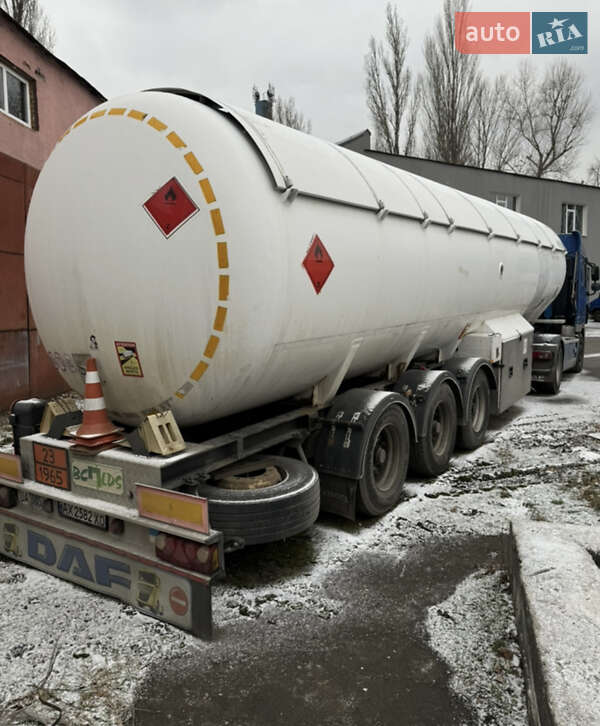 Бензовоз DAF XF 105 2012 в Харькове
