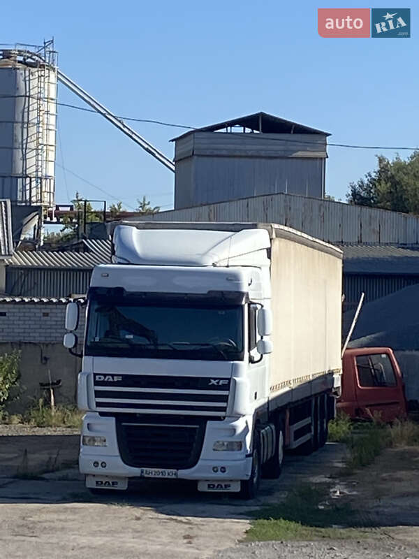 Тягач DAF XF 105 2013 в Дніпрі