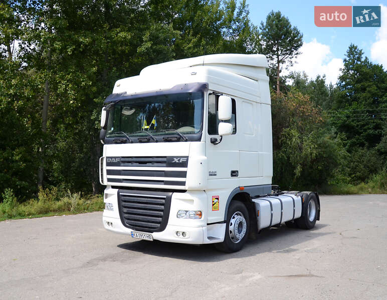 Тягач DAF XF 105 2012 в 