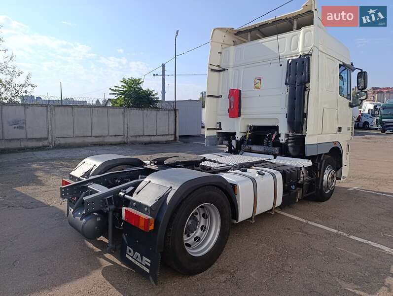 Тягач DAF XF 105 2012 в Ровно