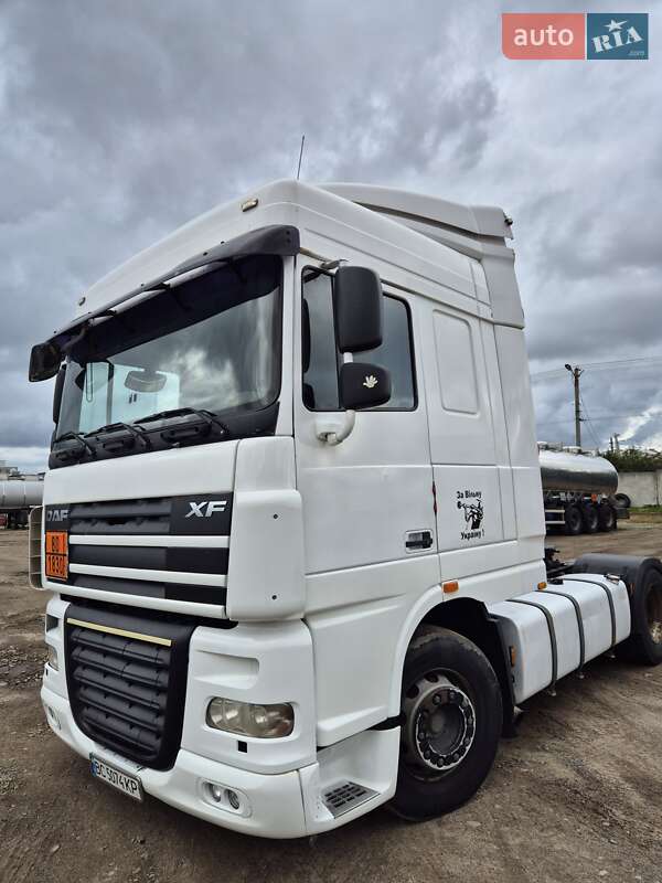 Тягач DAF XF 105 2011 в 