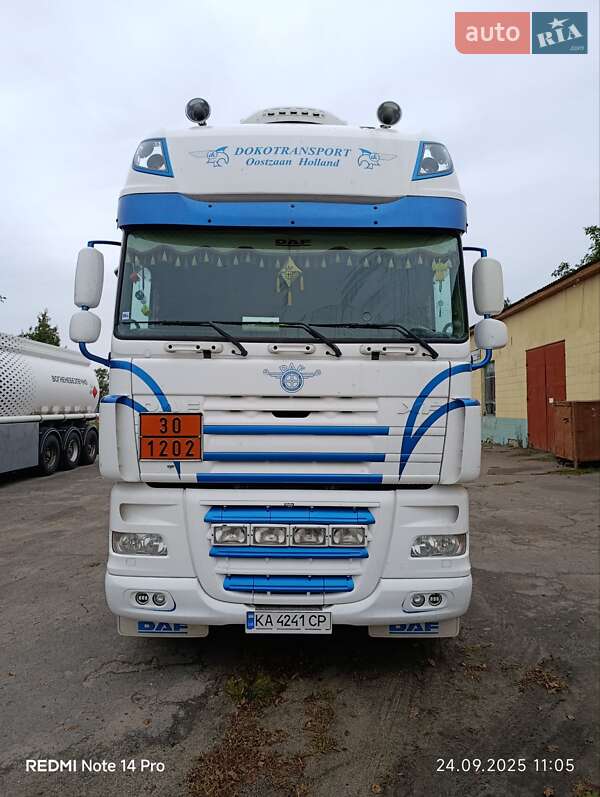 Тягач DAF XF 105 2012 в 
