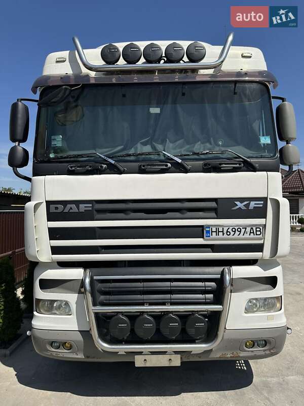 Тягач DAF XF 105 2009 в Ровно