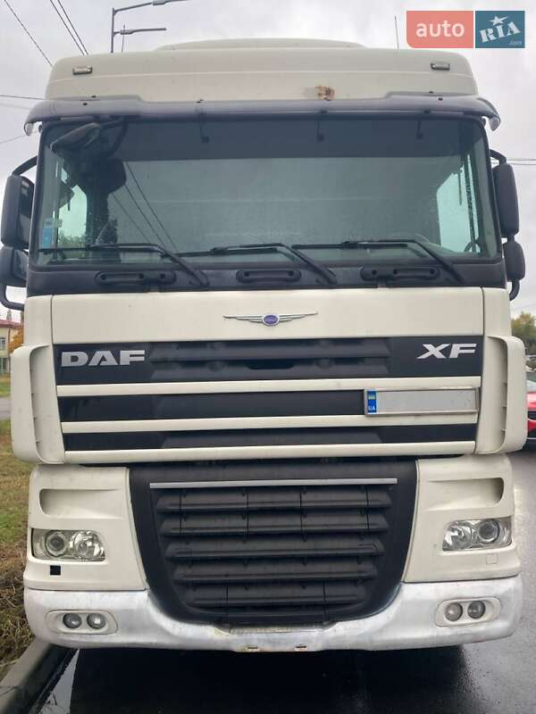 Тягач DAF XF 105 2013 в Киеве