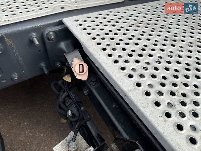 Тягач DAF XF 105 2013 в Киеве