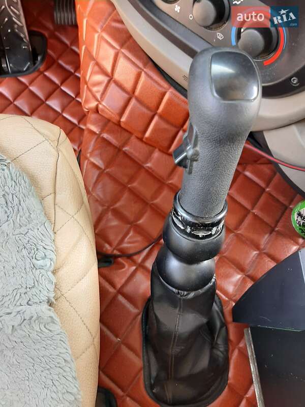 Тягач DAF XF 105 2010 в Запоріжжі