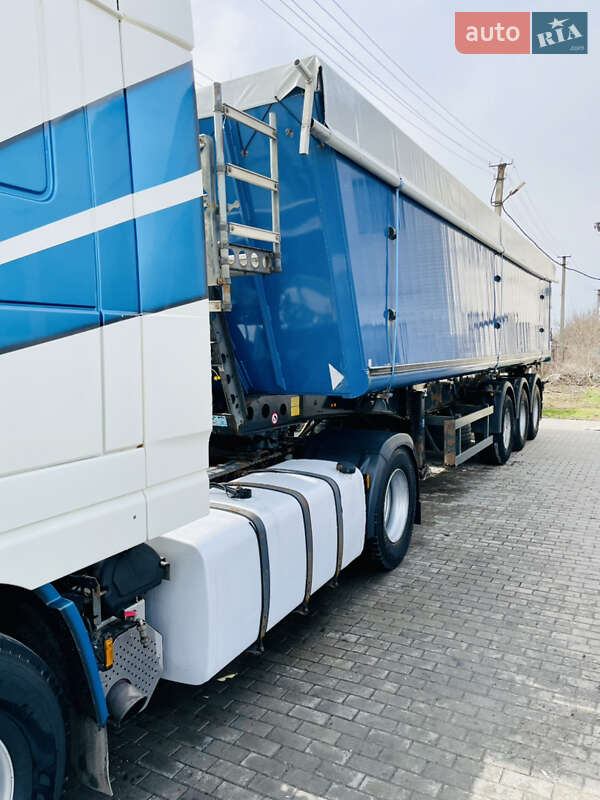 Самосвал DAF XF 105 2009 в Киеве